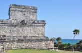 As impessionantes ruínas mayas de Tulum, em frente ao mar caribenho, na península do Yucatán, no México